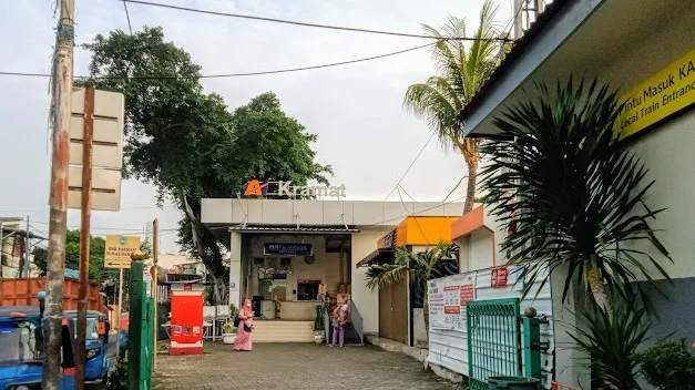 Fasilitas Stasiun Kramat Jakarta Pusat