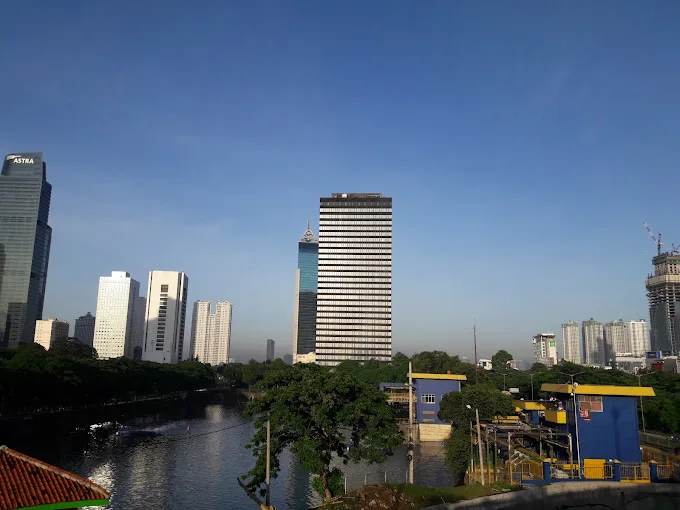 Gedung Perkantoran Landmark Tower Jakarta