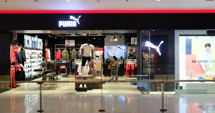 Sky Bridge Mall Grand Indonesia Lantai 3-PUMA