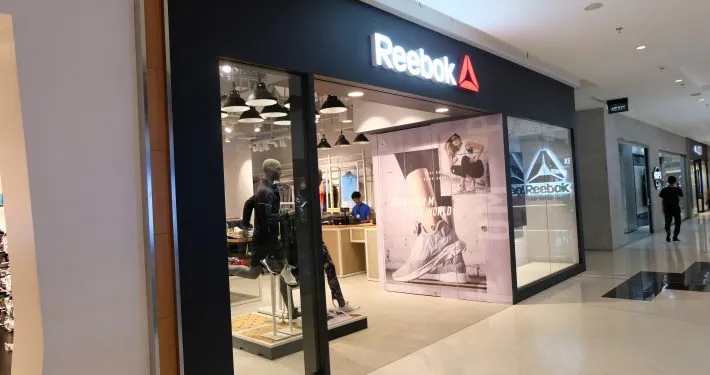 Sky Bridge Mall Grand Indonesia Lantai 3-REEBOK